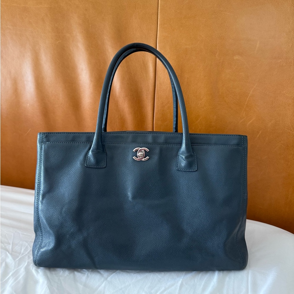 Chanel Medium Executive Cerf Tote